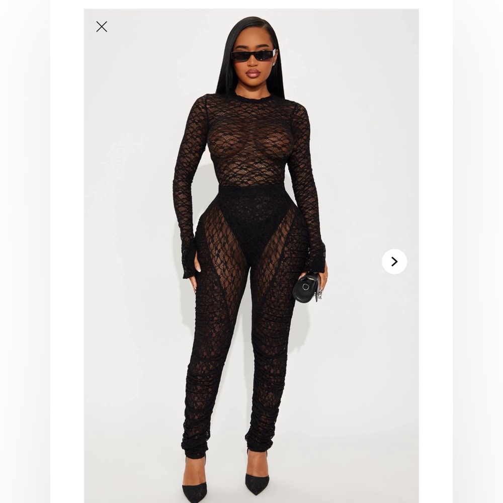 ‼️Fashion Nova Fernanda Lace Bodysuit Pant Set - Black‼️